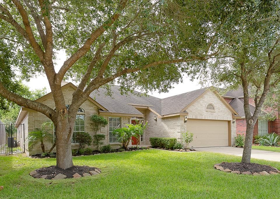 1st image of 411 Chickory Wood Ct