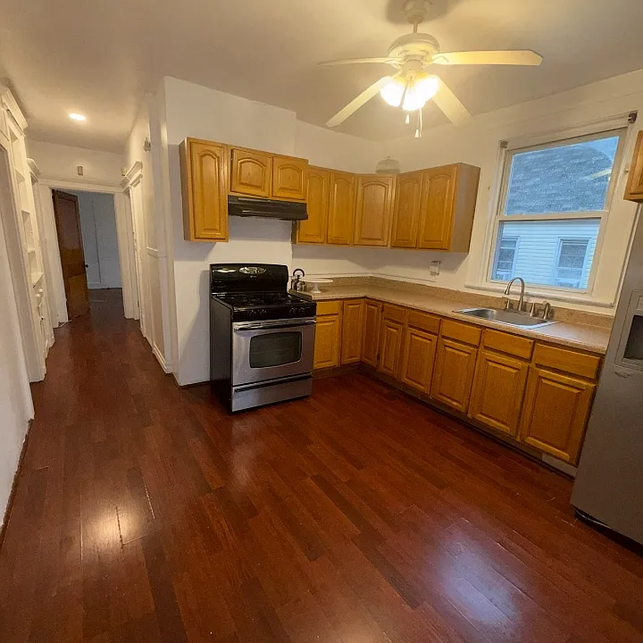176-178 Lincoln Pl #2