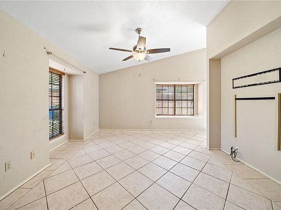 5th image of 3726 Piedra Creek Dr