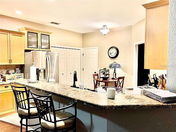 2nd image of 3314 Oak Hill Pl