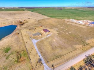 25270 220th NW, Geary, OK 73040