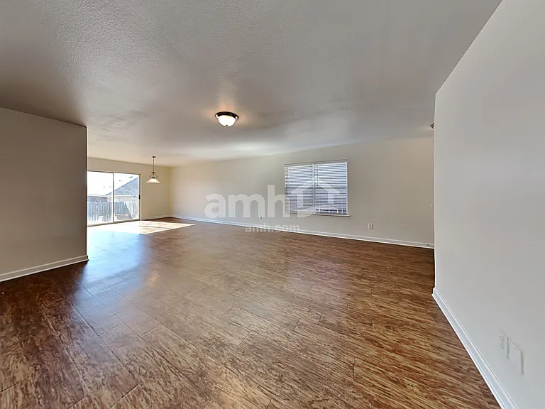 2040 Bliss Rd — Photo 7