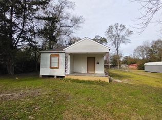816 Bilbo St, Deridder, LA 70634