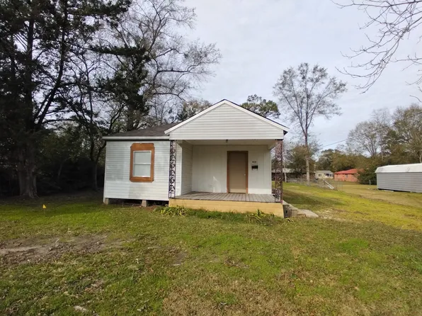 816 Bilbo St, Deridder, LA 70634