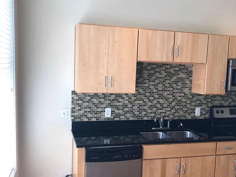 126-128 W Washington St #130 — Photo 2