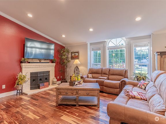 4th image of 9712 218th Street Ct E