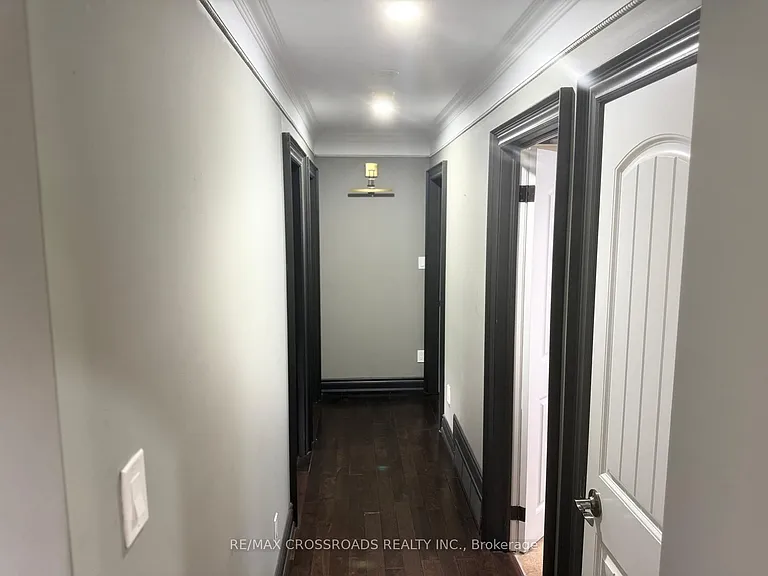 23 Burnview Cres — Photo 3