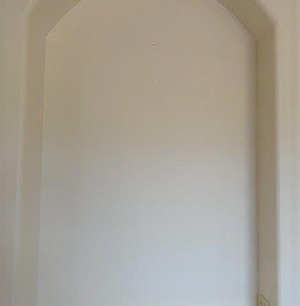 4th image of 915 Arroyo Ln