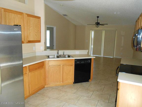 2nd image of 4030 Wilkes Dr