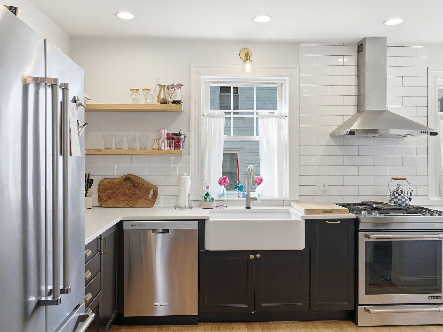 2 bed, 1.0 bath, 1260 sqft, $3,500 — Photo 4