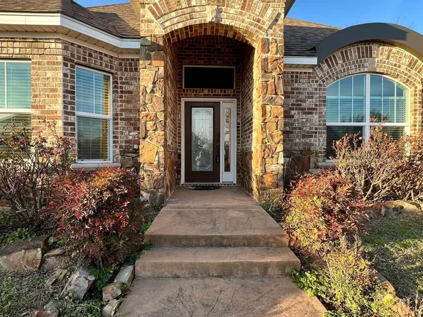 705 Linus Ln, Lindale, TX 75771