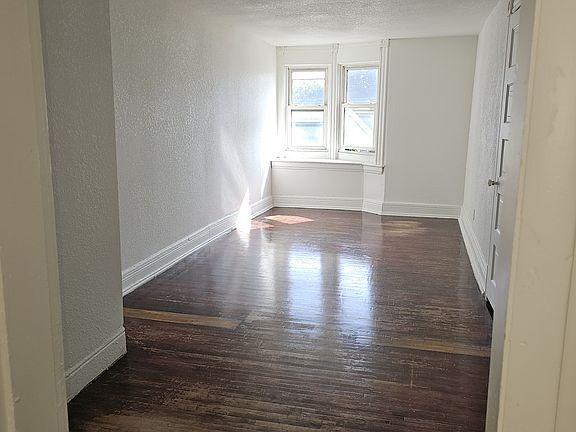 2nd image of 309-311 Maple St #7