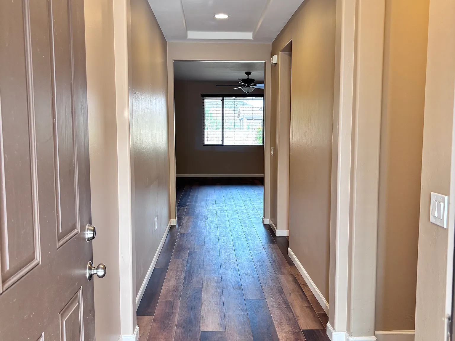 3 bed, 2.5 bath, 2222 sqft, $2,100 — Photo 4