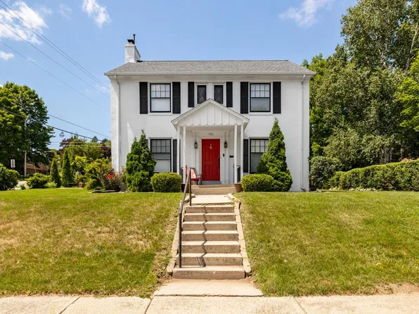 778 South 6th AVENUE, West Bend, WI 53095