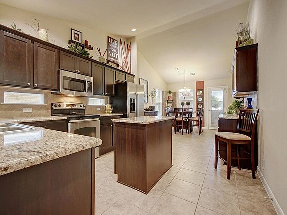 4th image of 1803 Colorado Bend Dr