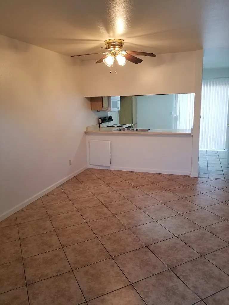 2 bed, 1.5 bath, 1600 sqft, $1,850 — Photo 3