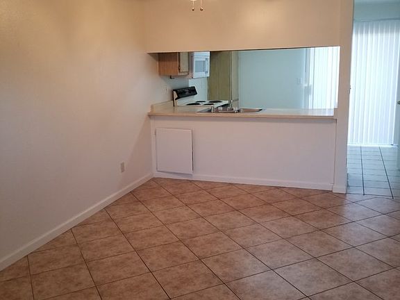 3rd image of 4781 N Polk Ave APT 147