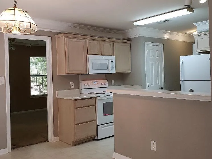 3005 Lynworth Pl — Photo 5