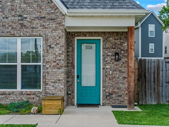 3026 W Old Farmington Rd, Fayetteville, AR 72704