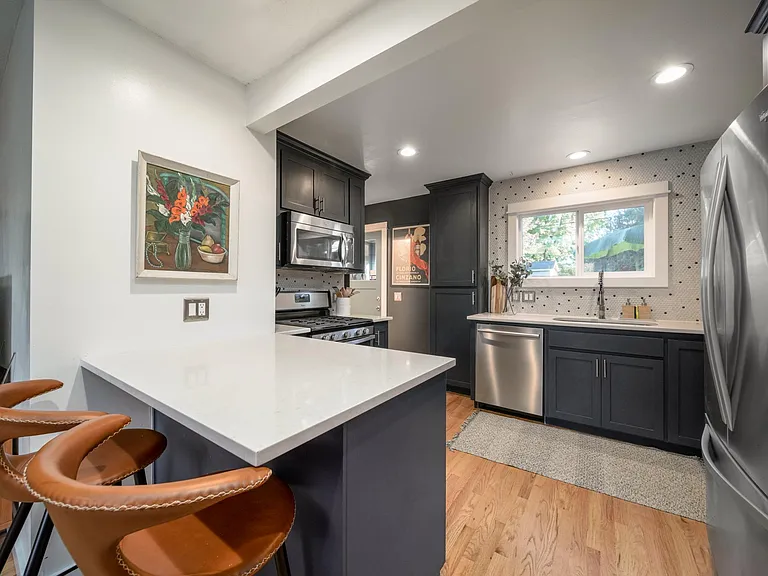 4320 SE Lambert St — Photo 8