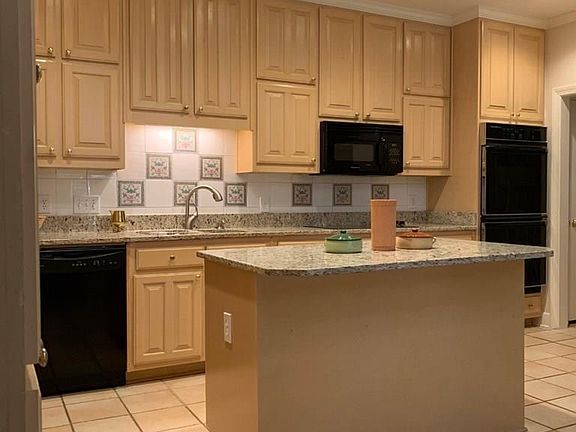 3rd image of 4310 Weston Dr