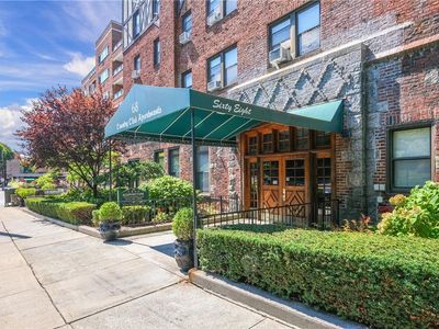 68 E Hartsdale Avenue #1C, Hartsdale, NY, 10530