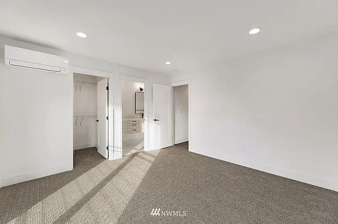 1124 NW 57th St #D — Photo 11