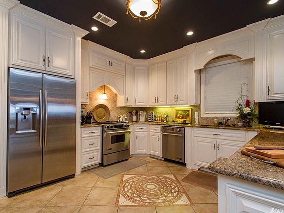 5th image of 106 Grand Isle Dr APT 1B