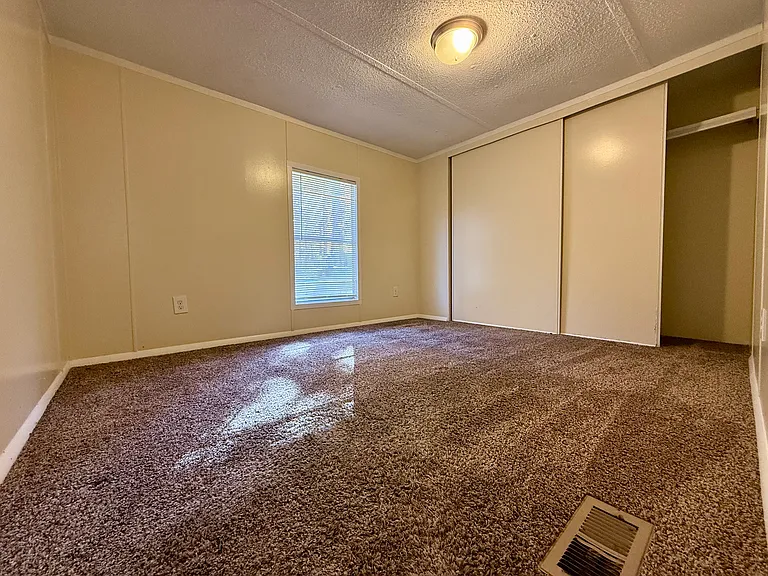 5329 Eastwood Cir — Photo 9