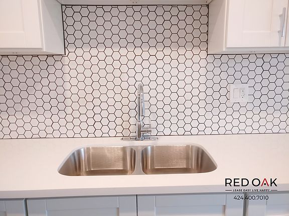 4th image of 127 Rosemont Ave APT 6