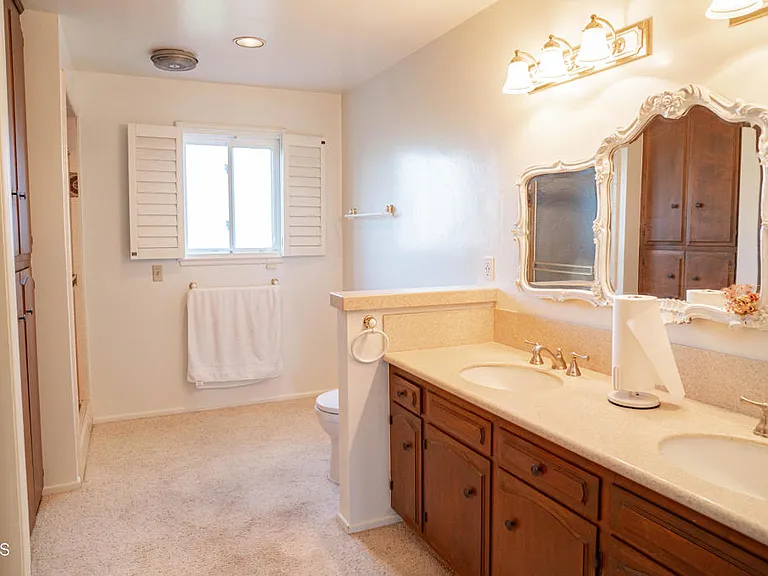 10872 Kings Rd — Photo 12