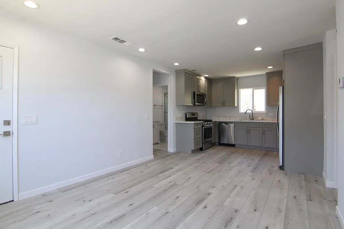 Building Photo - 12405 Havelock Ave #1