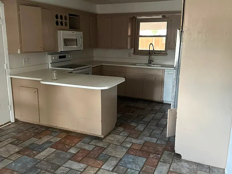 3417 Nebraska St — Photo 10