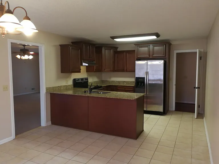 113 Clee Hill Ct — Photo 3