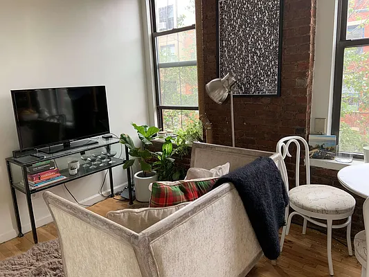 Rented by The Downtown LLC | media 35