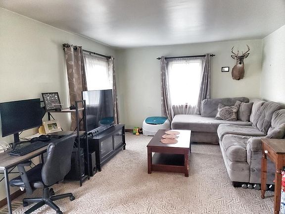 3rd image of 207 E 4th St Lot 69