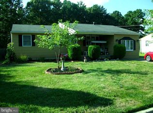 13 Deb Lynn Dr, Sicklerville, NJ 08081