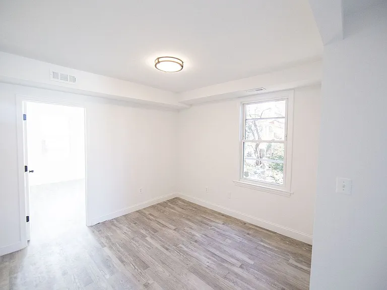 431 Brandywine St SE — Photo 3
