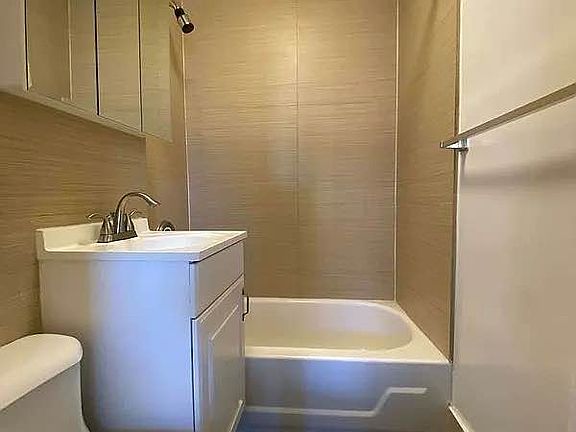 4th image of 28 W 125th St APT 1C