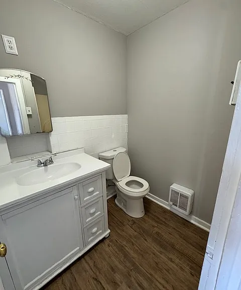 206 E Maple Rd #C — Photo 6