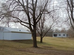 3127 Sand Creek Rd, Decatur, IL 62521