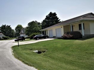 4 Nettle Dr #A, Winchester, IL 62694