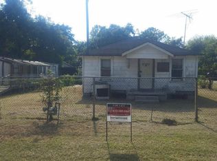 4702 4th St, Bacliff, TX 77518