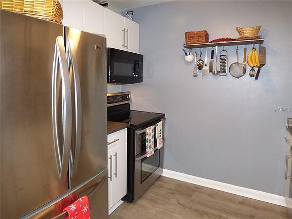 3rd image of 103 E King St