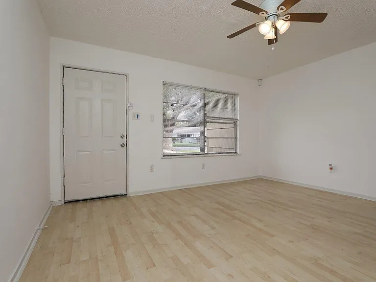 5418 Myrtlewood St — Photo 3