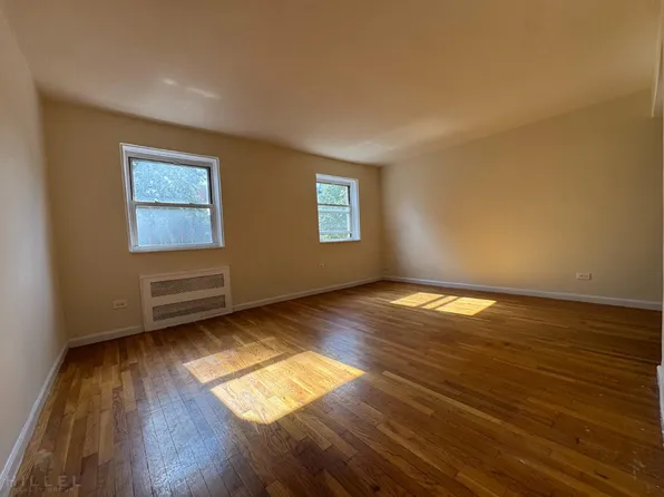 33-24 Parsons Boulevard image 10 of 11