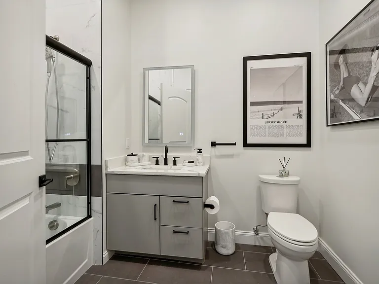 Star of the Sea Apartments — Photo 24