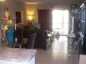 1 bed, 854 sqft, $1,877 — Photo 3