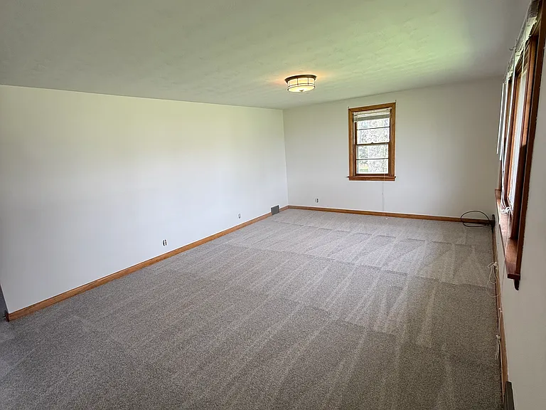 9580 Portage St NW — Photo 7