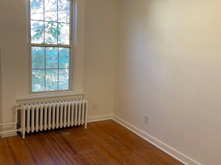 227 Warren St #2 — Photo 8